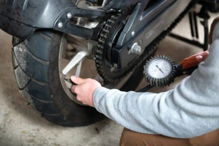 motorcycle-tyre-pressure-768x513.jpg